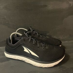 Altra Escalante 2.5 Women's Size 9.5 Running Shoes Black Foot Shape